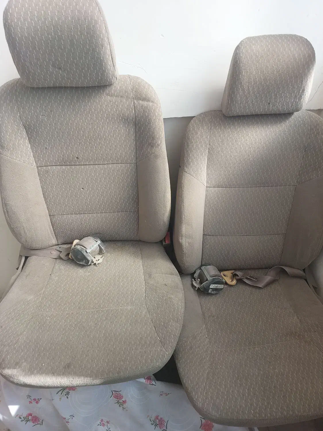 صندلی پژو ۴۰۵ و سپر عقب و جلو ۴۰۵|قطعات یدکی و لوازم جانبی|اصفهان, کشاورزی|دیوار