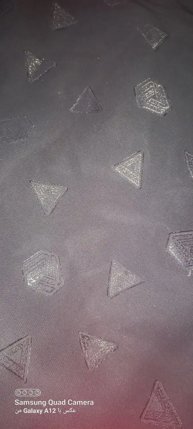 یک قواره چادری|لباس|پردیس, فاز ۸|دیوار