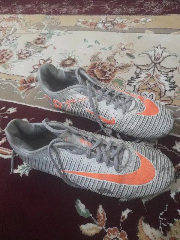 کفش ورزشی|کیف، کفش، کمربند|کوهدشت, |دیوار