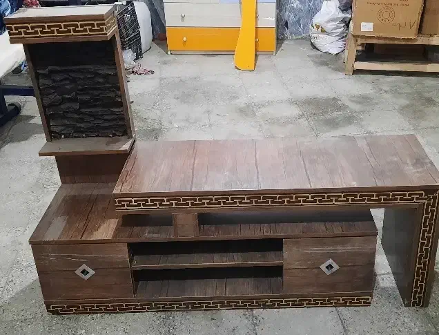 میز زیر تلویزیون تمیز و سالم|میز تلویزیون|بروجرد, |دیوار