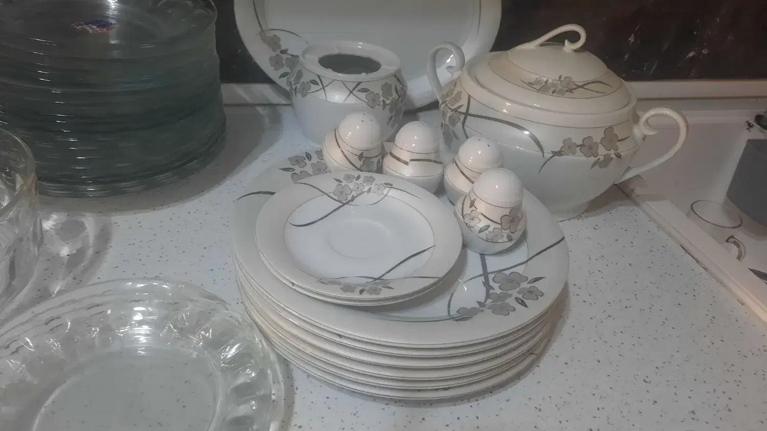 ظروف چینی وکریستال|ظروف سرو و پذیرایی|مشهد, یاس|دیوار