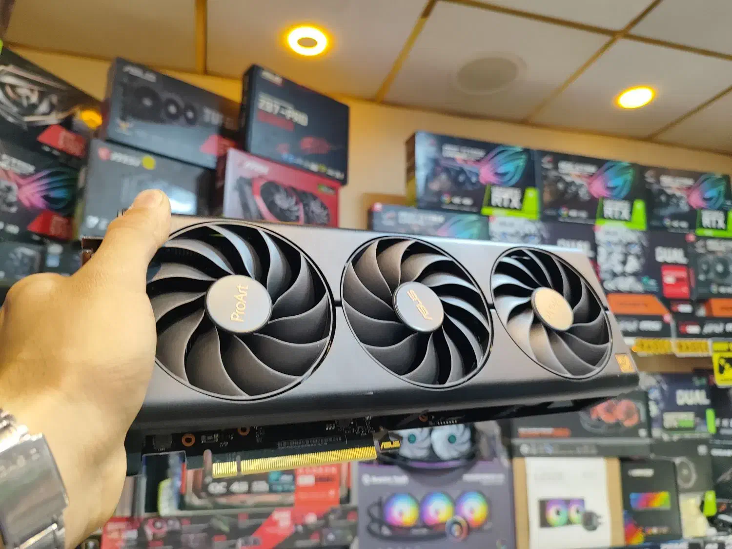 کارت گرافیک ASUS 4070 PRO ART 12G کیس گیمینگ|قطعات و لوازم جانبی رایانه|تهران, شهرک پاسداران|دیوار