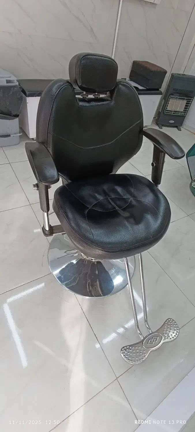 صندلی آرایشگاه دکور آرایشگاه در سپیدان|آرایشگاه و سالنهای زیبایی|سپیدان, |دیوار