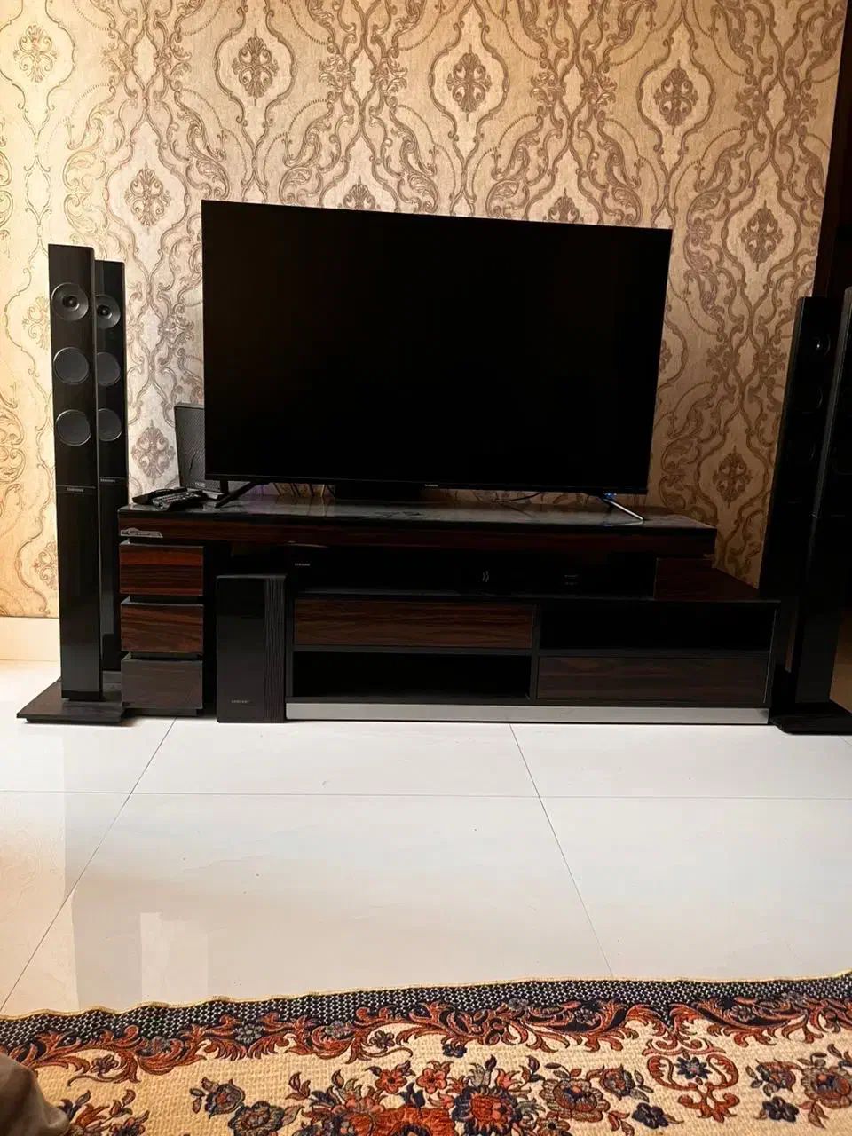 ال ای دی فول اچ دی|تلویزیون و پروژکتور|مشهد, مصلی (کارمندان اول)|دیوار