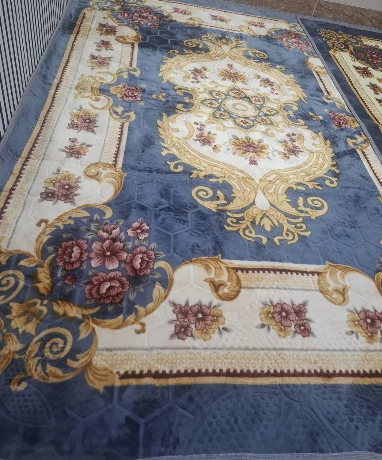 فروش روفرشی مخمل طرح برجسته|روفرشی|بهبهان, |دیوار