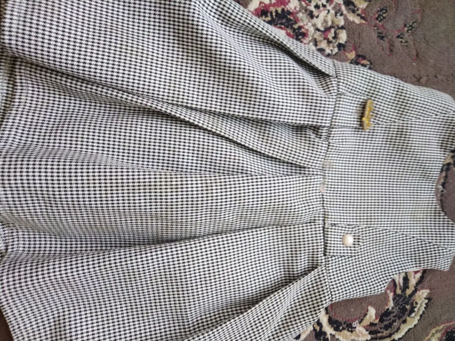 لباس|لباس|قرچک, باقرآباد|دیوار