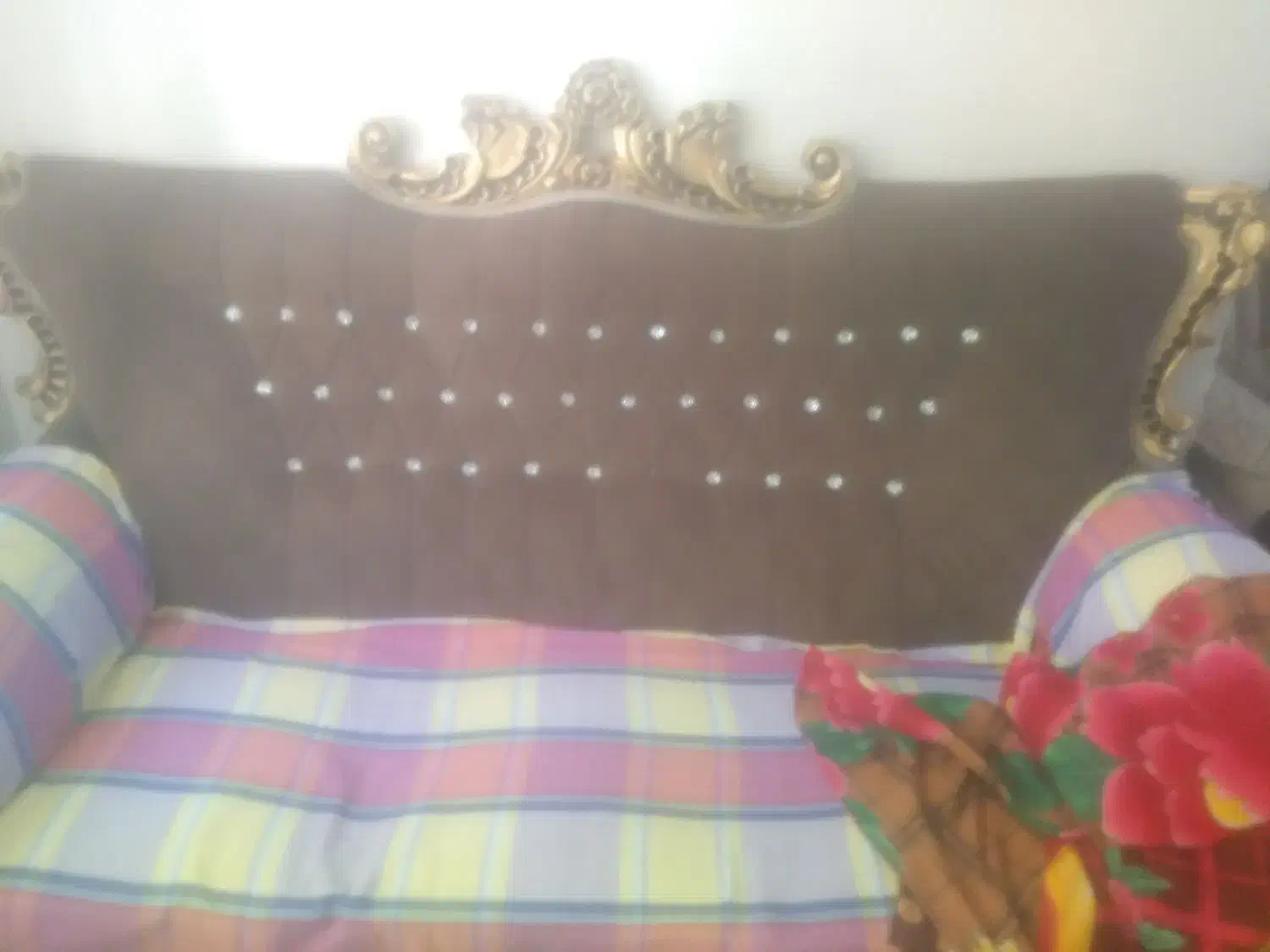 دودسته مبل تاج دار درحد نو به مبلع 40میلیون|مبلمان خانگی و میز عسلی|کرمان, |دیوار