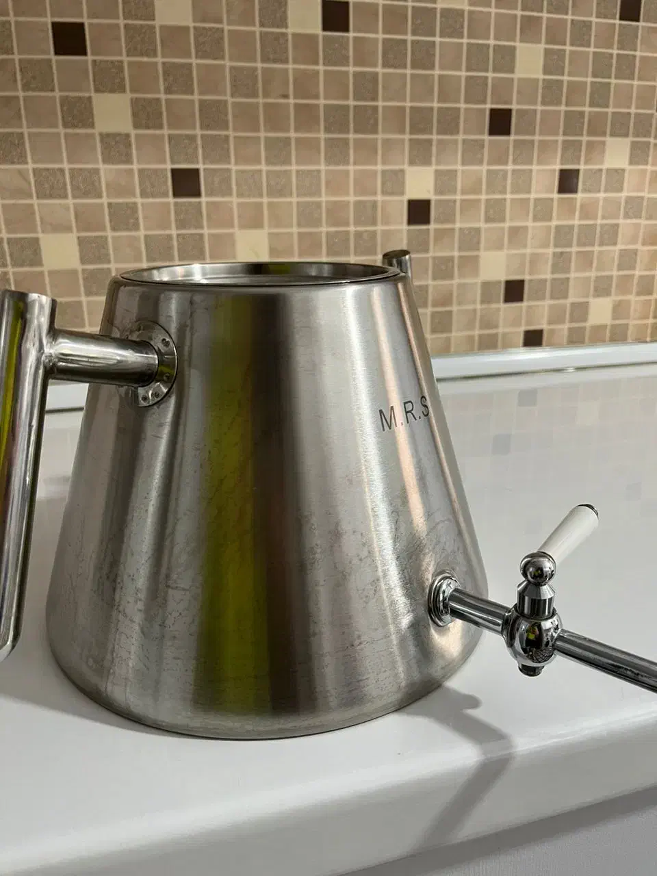 کتری|قوری، کتری، قهوه‌ساز دستی|پرند, فاز ۵|دیوار