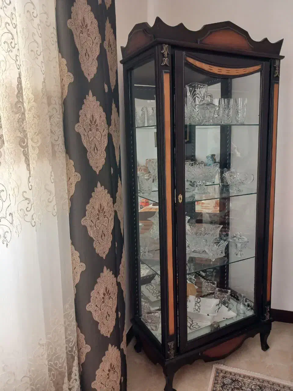 بوفه .پشت آینه|بوفه، ویترین، کنسول|قروه, |دیوار