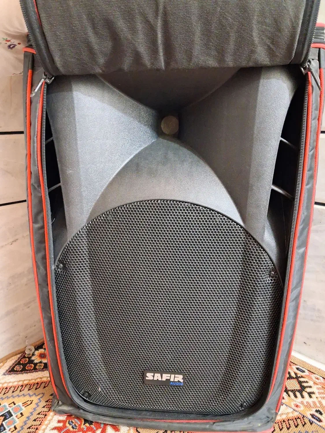 بلنگو|آلات موسیقی|اصفهان, پزوه|دیوار