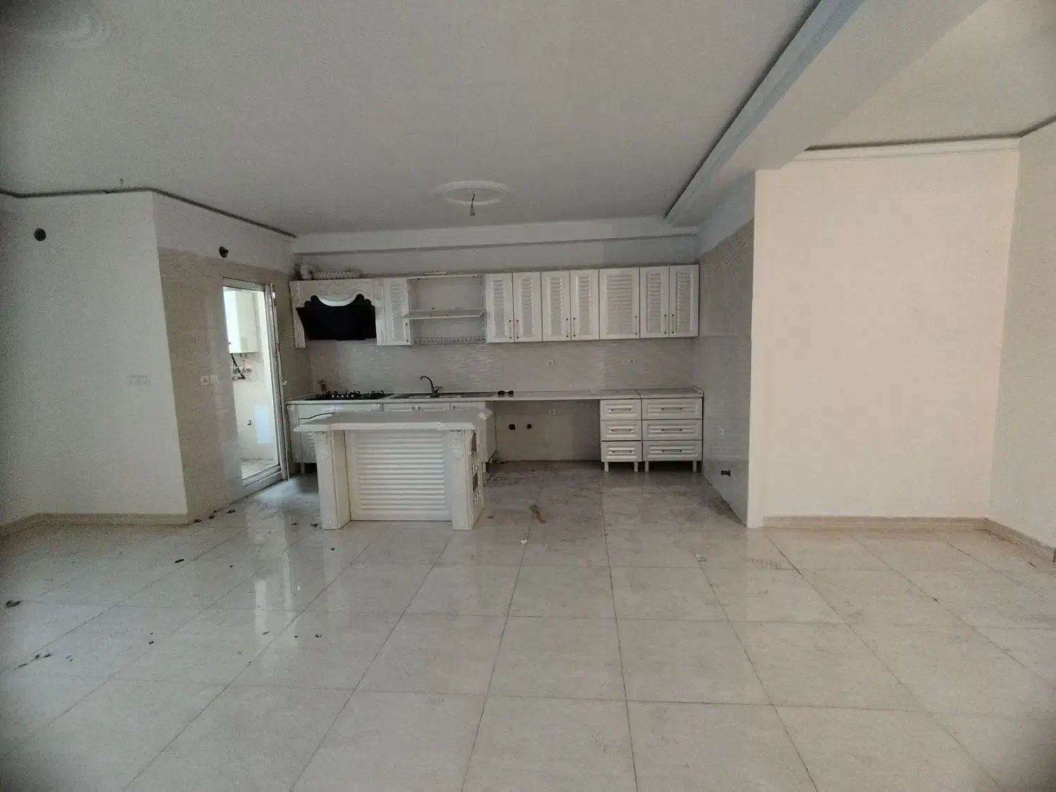 آپارتمان ۱۱۰متری/وردآورد/۲خواب/ غرق نور