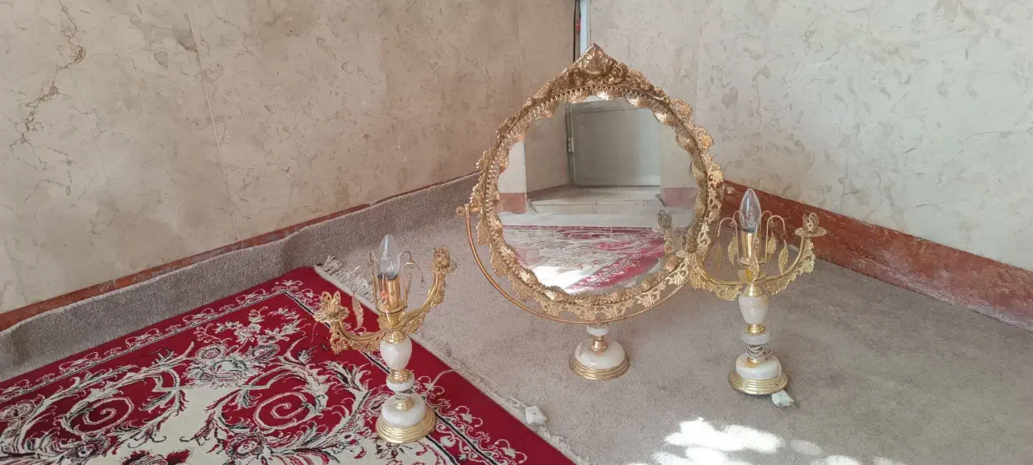 آینه و شمعدون|آینه|نجف‌آباد, دانش|دیوار