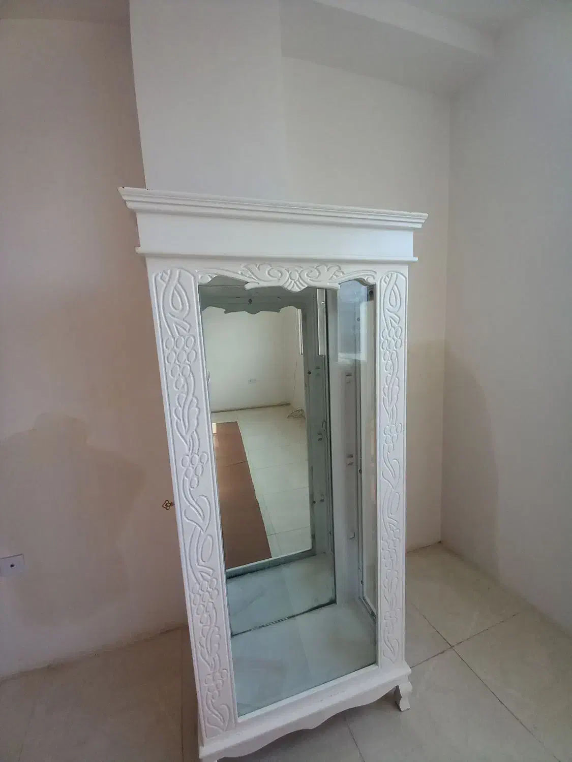 بوفه طبقه ای|بوفه، ویترین، کنسول|کرمانشاه, |دیوار