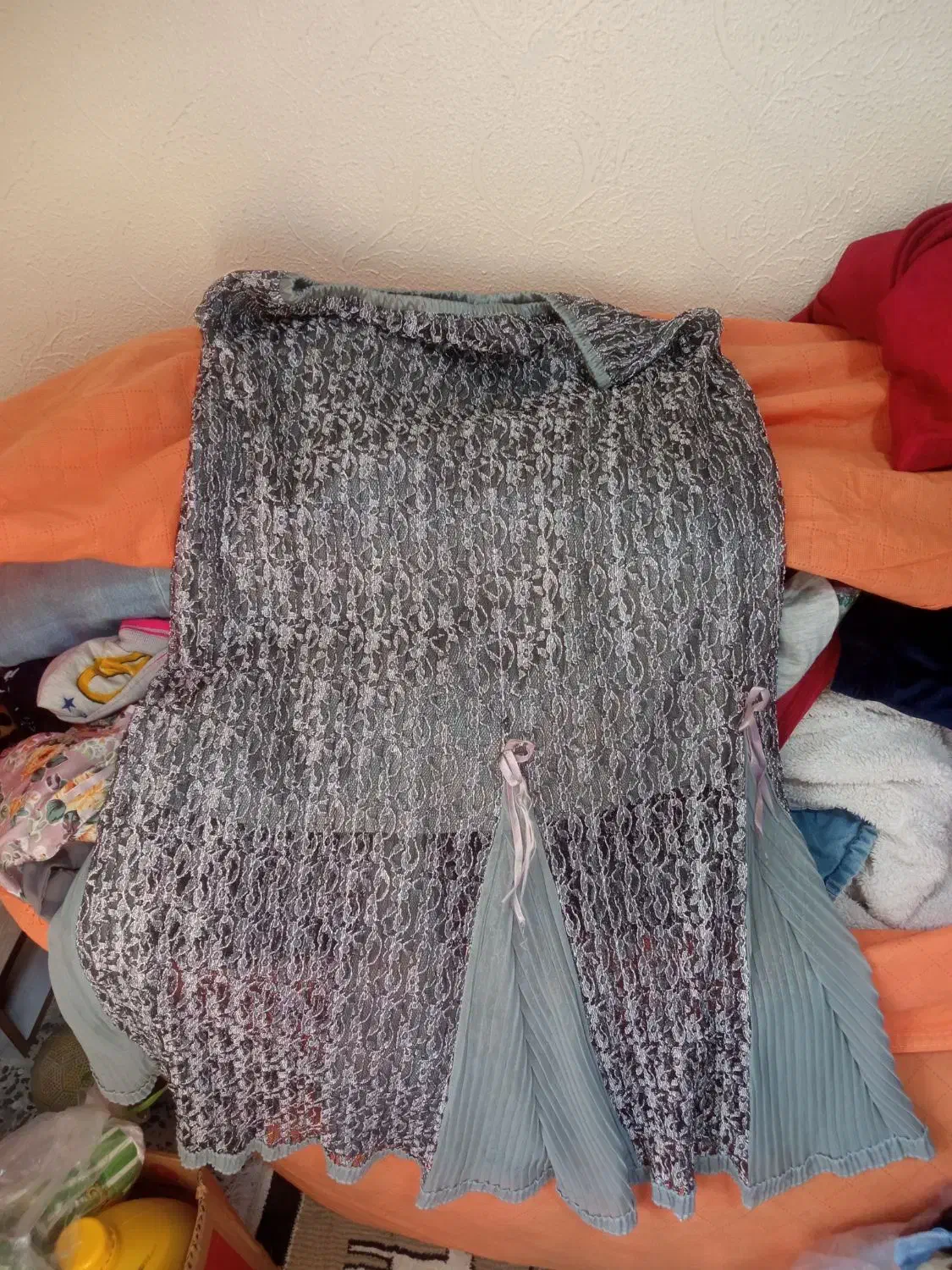 لباس|لباس|شاهین‌شهر, مسکن مهر|دیوار