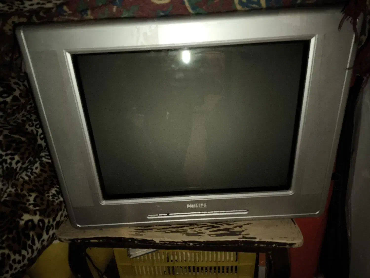 تلویزیون ۲۱ اینچ فیلیپس اصلی|تلویزیون و پروژکتور|کرمان, |دیوار
