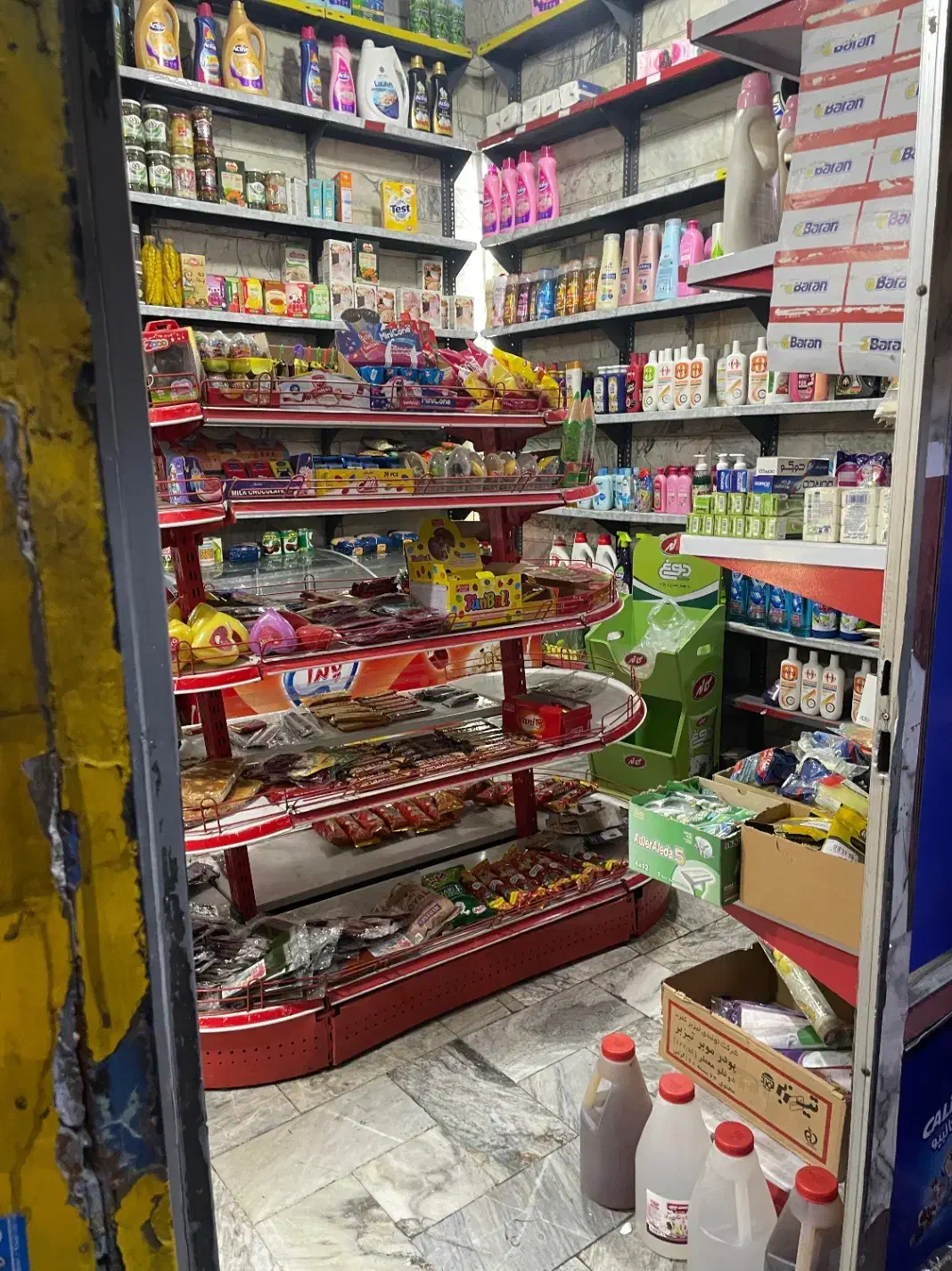 فروشنده وکارگرساده و جهت کار در سوپر مارکت|استخدام بازاریابی و فروش|تهران, فلاح|دیوار