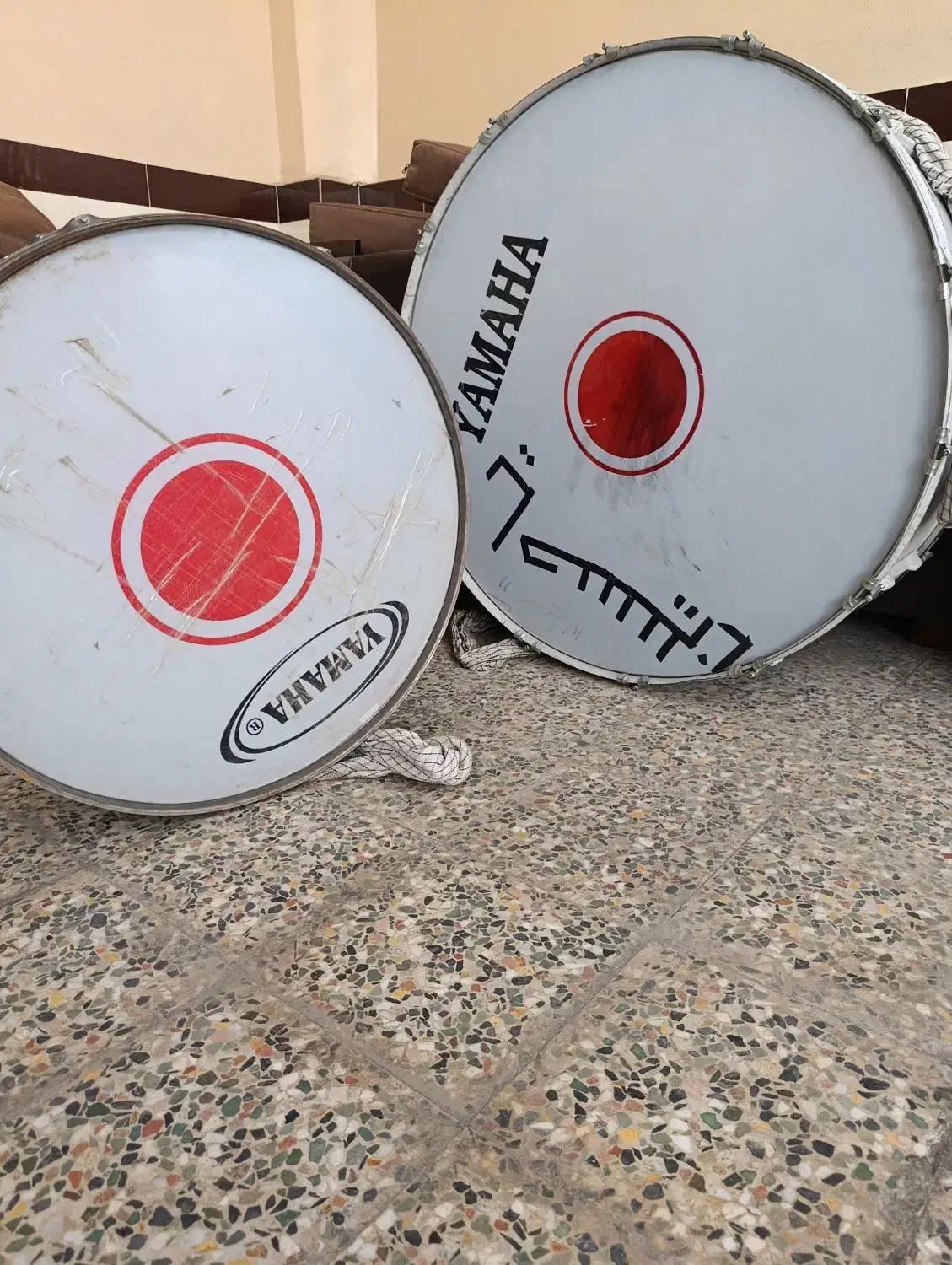 طبل|درام و پرکاشن|شاهین‌شهر, فیض|دیوار