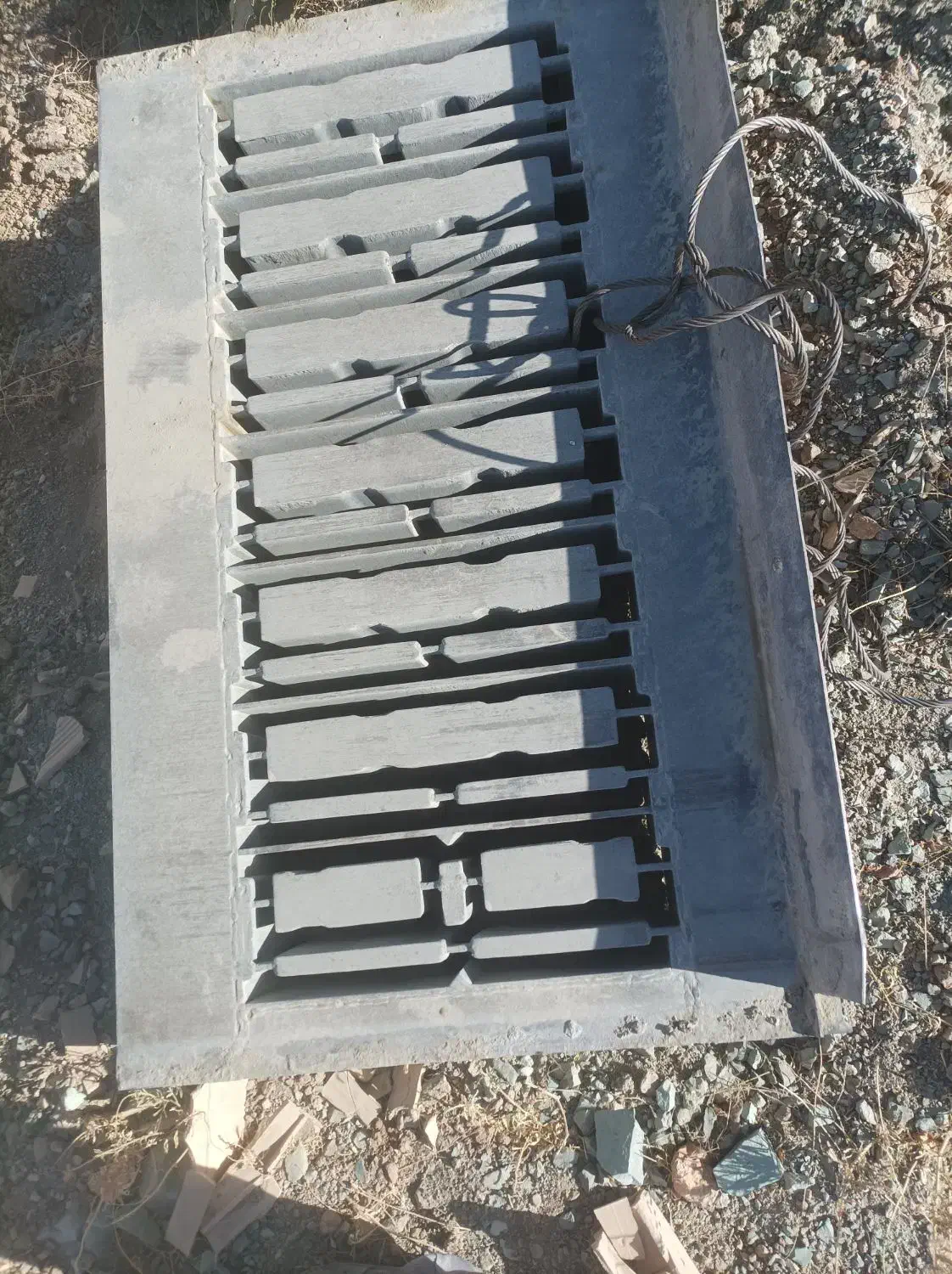 قالب بلوک دستگاه اتوماتیک 17*50سه جداره|ماشین‌آلات صنعتی|قم, زند آباد|دیوار