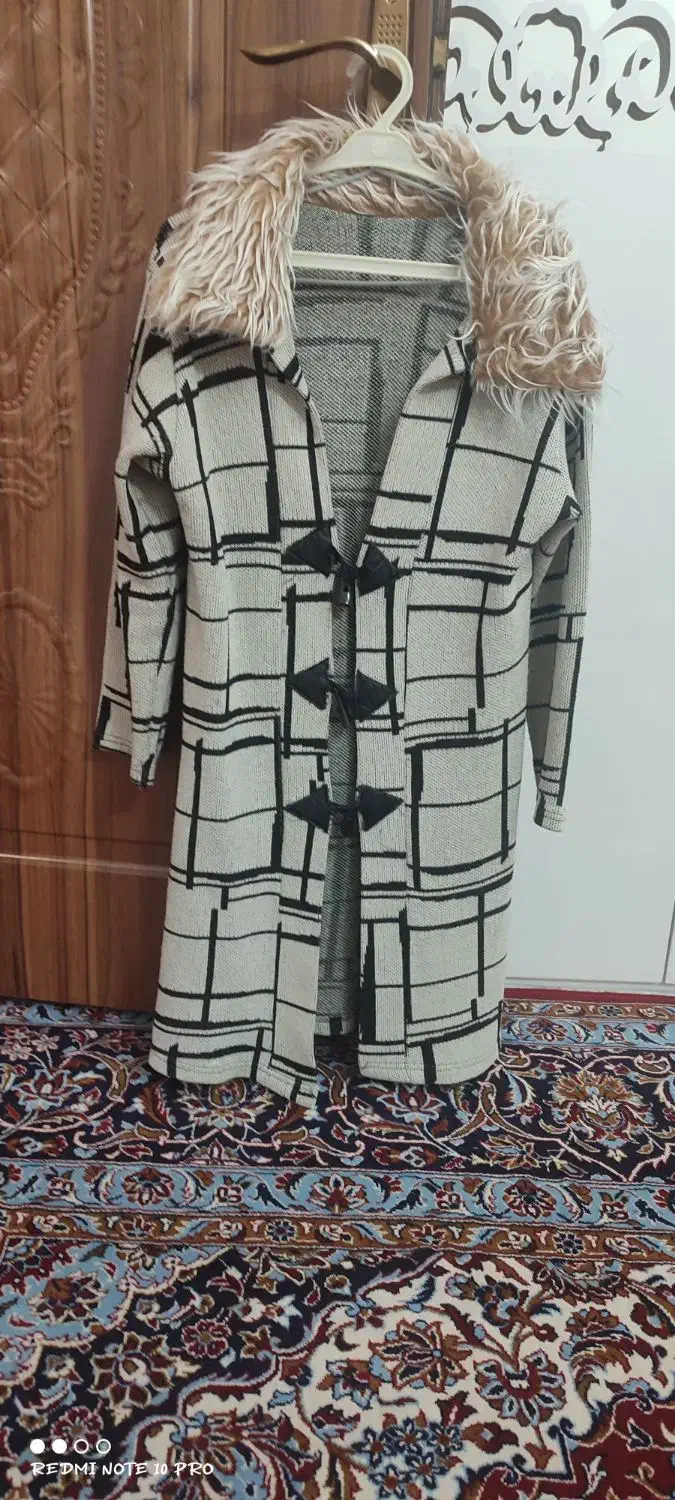 بافت دکمه دار|لباس|بروجرد, |دیوار