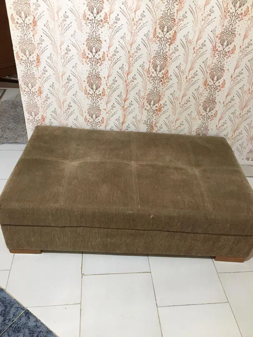 فروش فوری فقط4میلیون|مبلمان خانگی و میز عسلی|رشت, لاکانی|دیوار