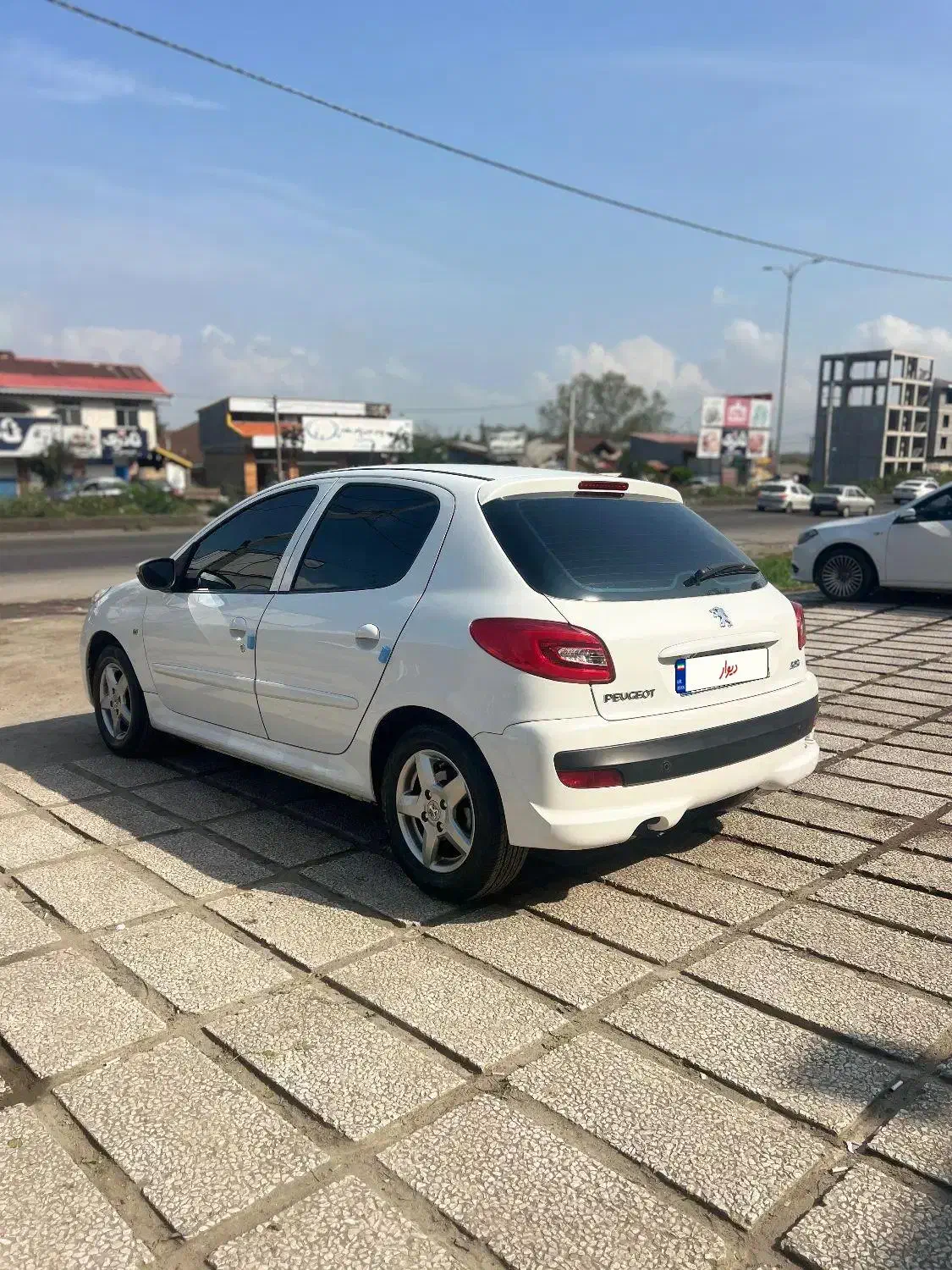 پژو ۲۰۷ مدل ۹۸ دریچه گاز سیمی|خودرو سواری و وانت|لاهیجان, کوی خزر|دیوار