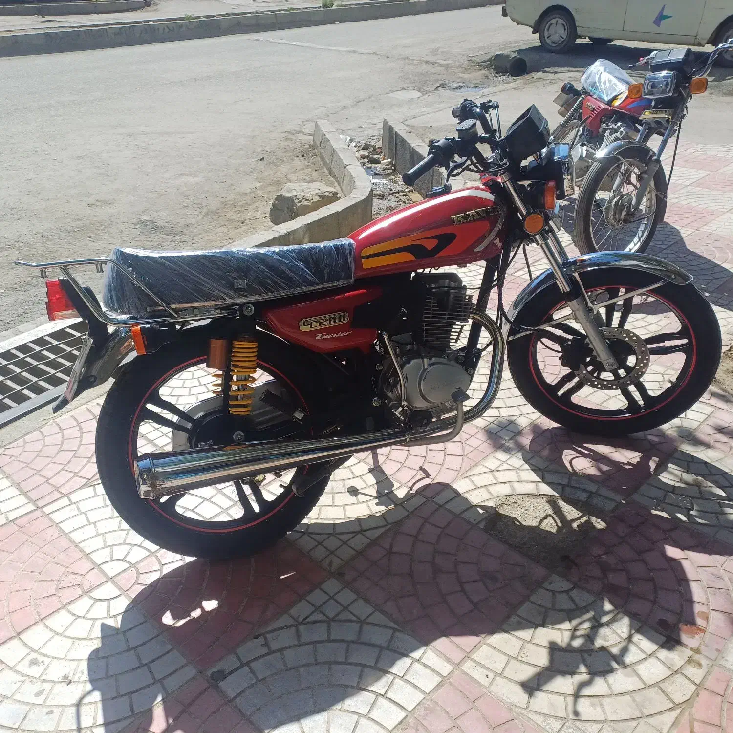 موتور۲۰۰کویر|موتورسیکلت|سنندج, |دیوار