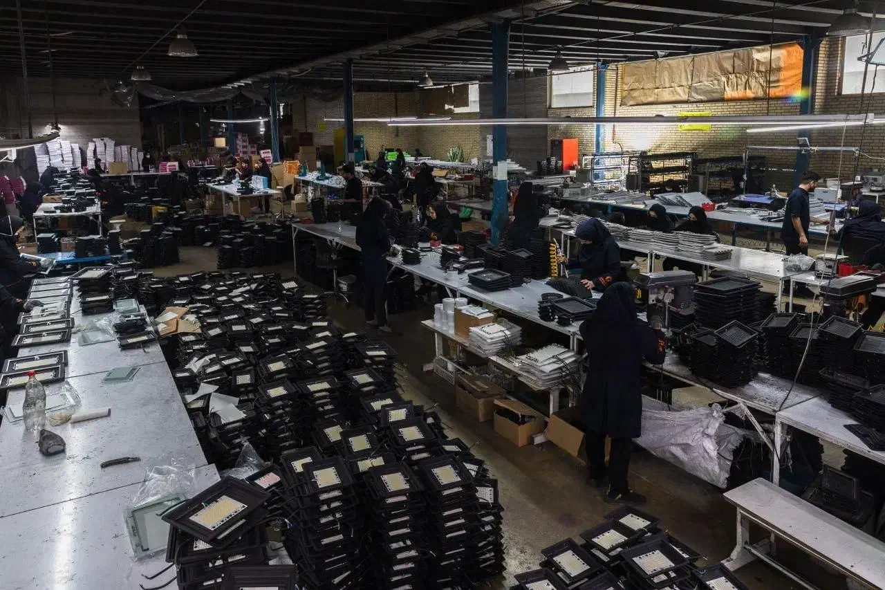 استخدام کارگر ساده خانم و آقا|استخدام صنعتی، فنی، مهندسی|مشهد, شهرک صنعتی توس|دیوار