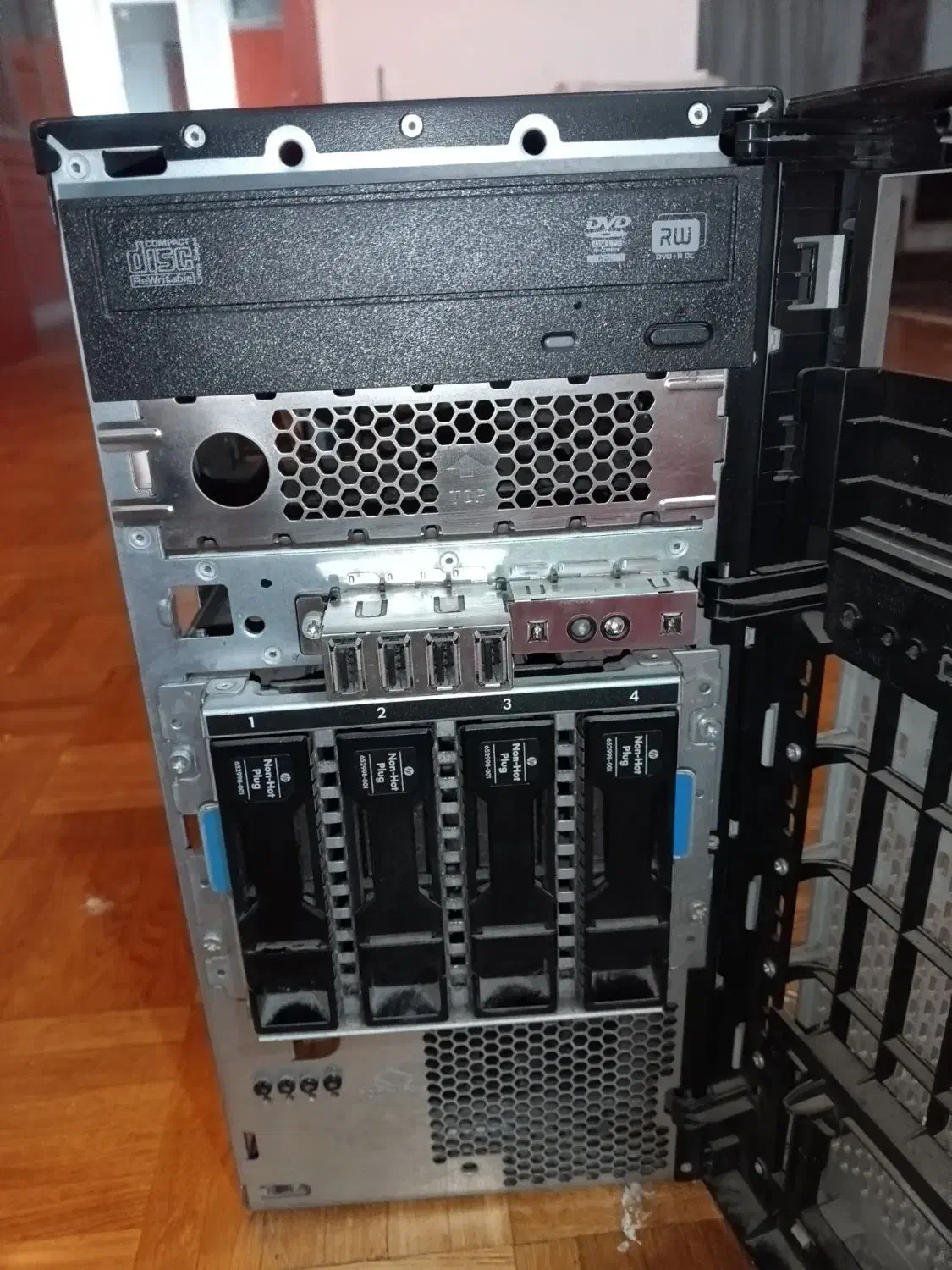 SERVER HP ML310e G8|قطعات و لوازم جانبی رایانه|تهران, جردن|دیوار
