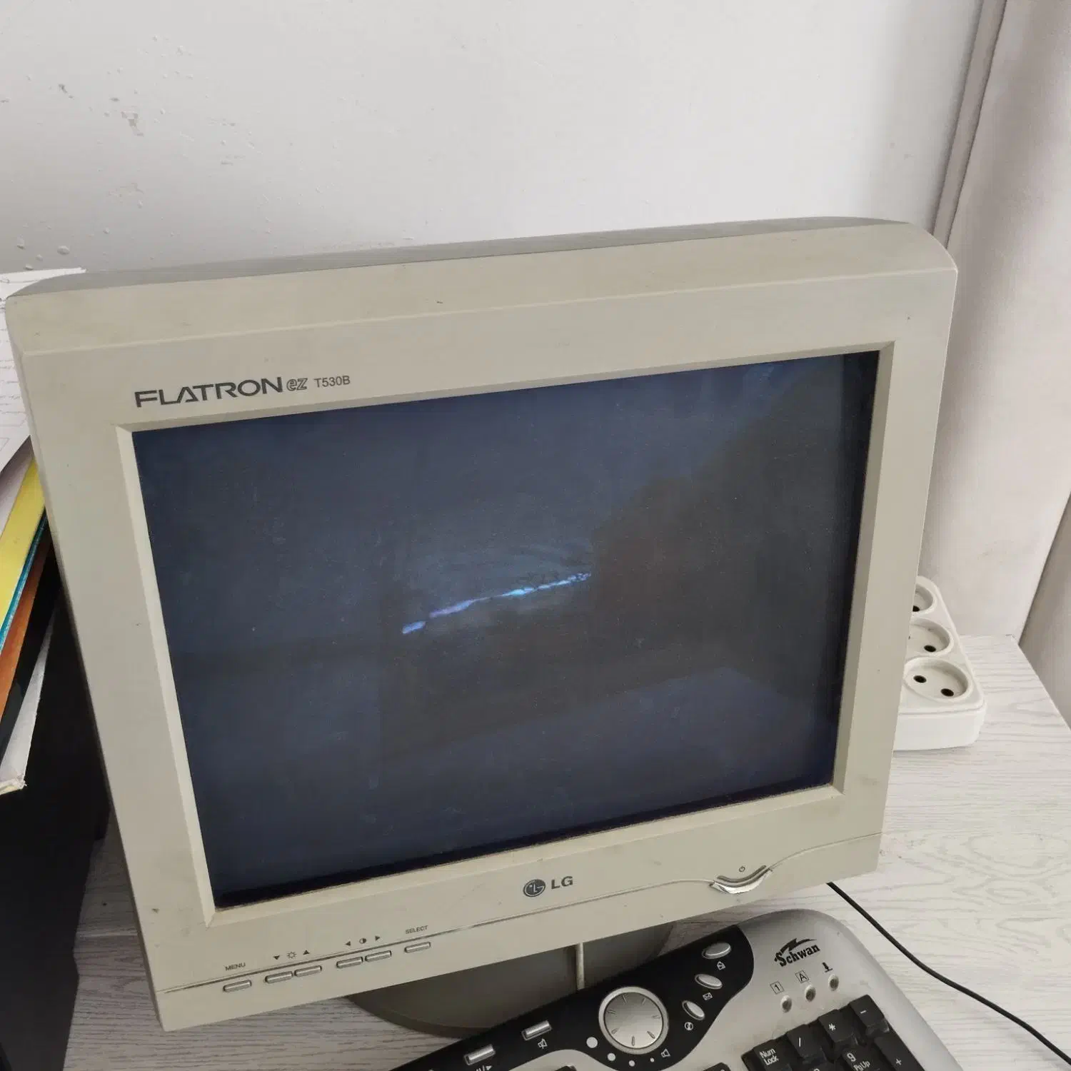 مانیتور LG|رایانه رومیزی|قم, پردیسان|دیوار