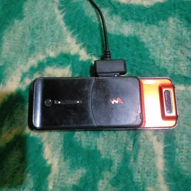 سونی اریکسون کشوییW580i|موبایل|قم, وادی السلام|دیوار