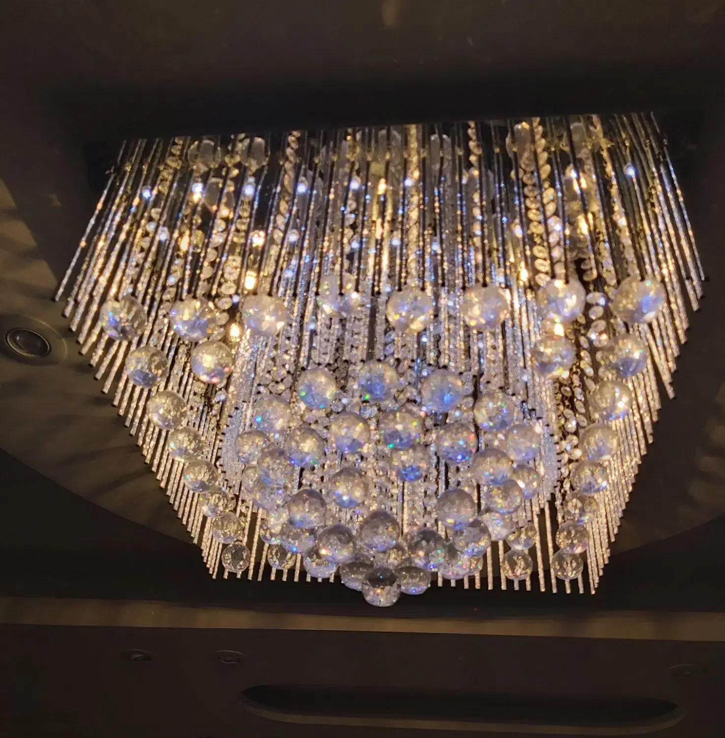 یک عدد لوستر کریستالی|لوستر و چراغ آویز|زنجان, |دیوار