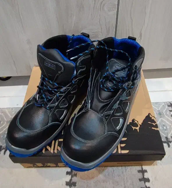 کفش کار ایمنی ارک سایز ۴۴|کیف، کفش، کمربند|سیرجان, |دیوار