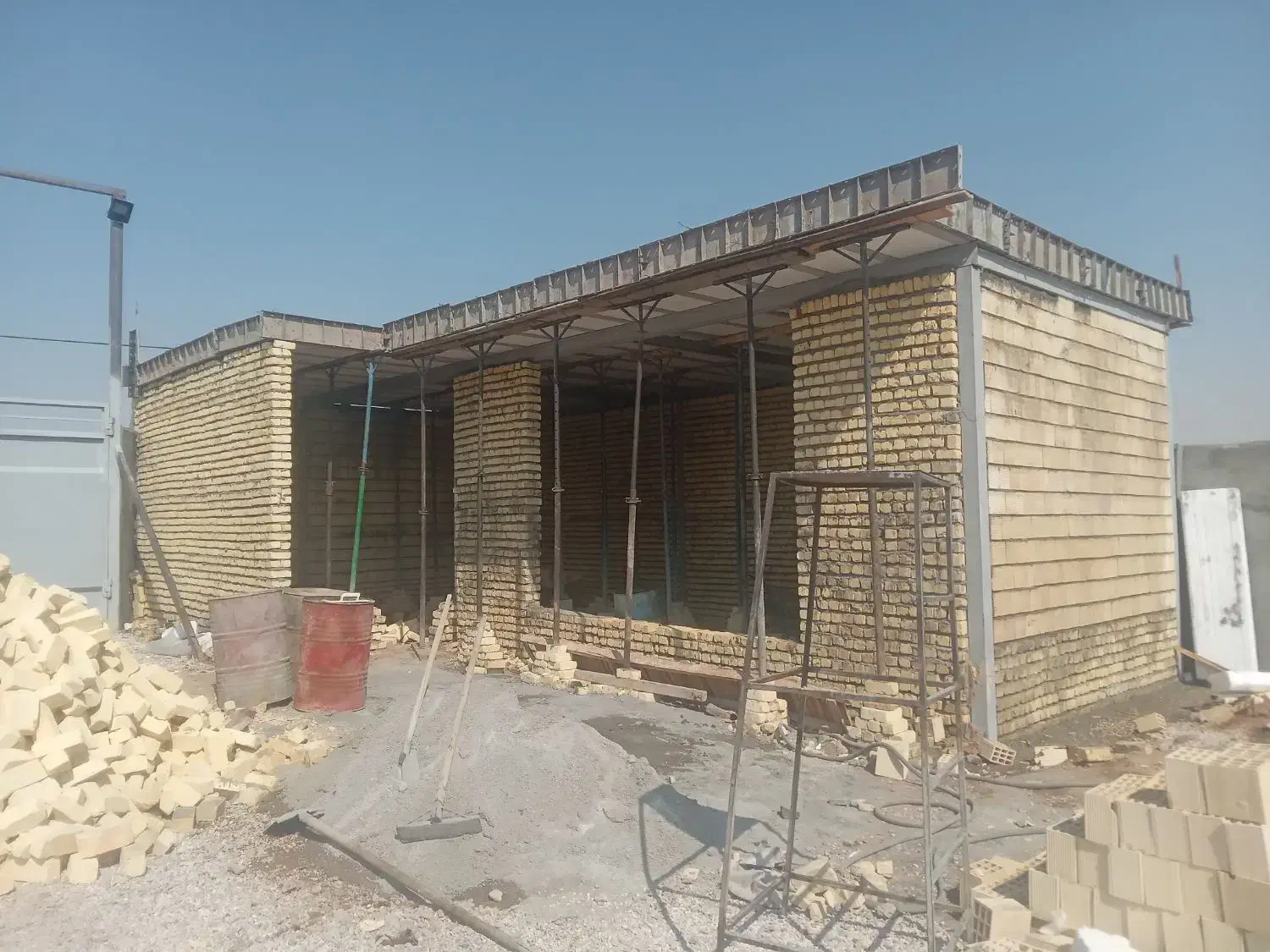 پیمانکار وبنای|خدمات پیشه و مهارت|اصفهان, ورزشگاه نقش جهان|دیوار