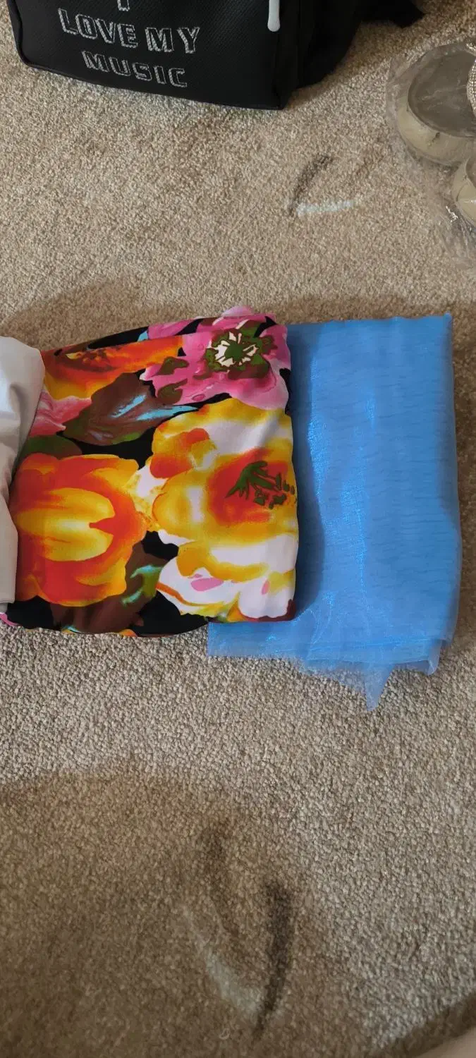 قواره پارچه|لوازم خیاطی و بافتنی|شاهینشهر, عطار|دیوار