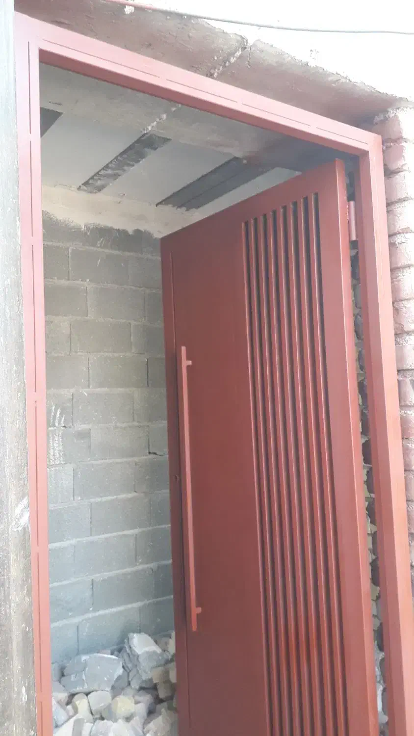 رنگ آمیزی ساختمان و درب پنجره|خدمات پیشه و مهارت|ابهر, |دیوار