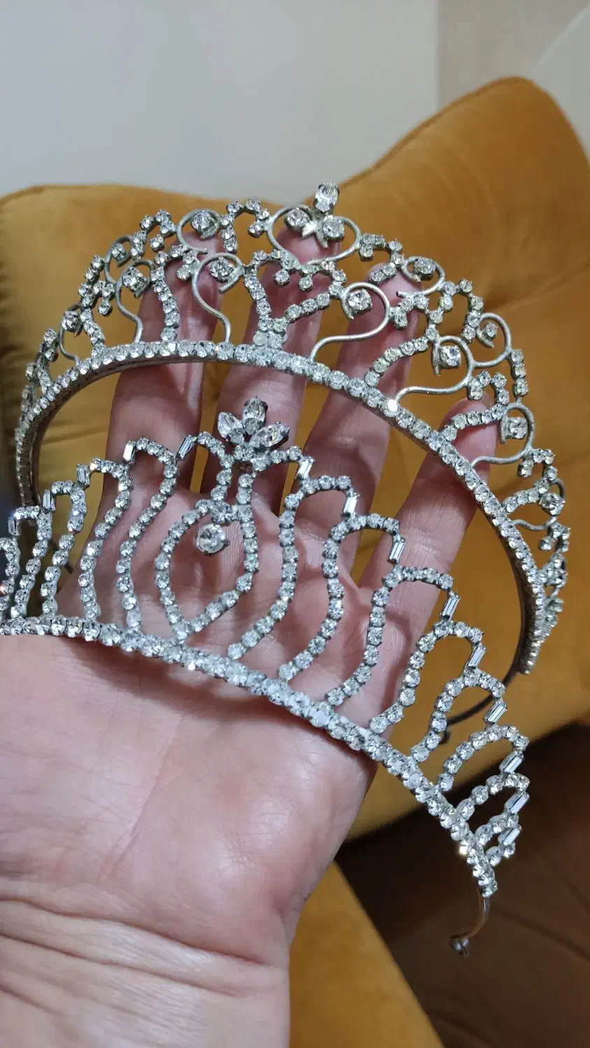 تاج عروس بسیار شیک|زیورآلات و اکسسوری|تهران, باغ فیض|دیوار