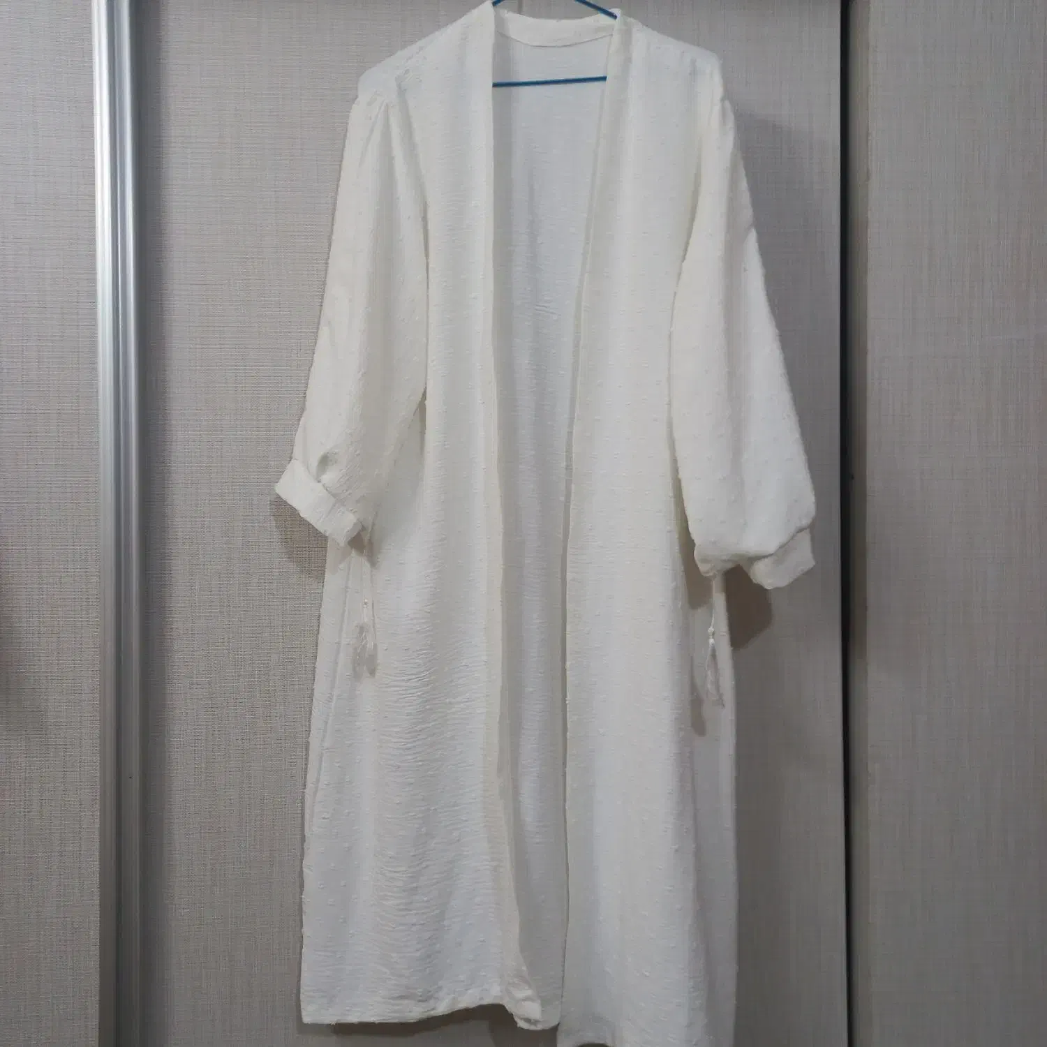 تعدادی لباس مجلسی،مانتو،شومیز|لباس|اراک, |دیوار