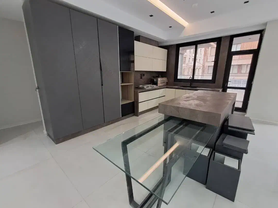 آپارتمان لوکس اندرزگو