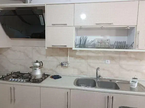 سوییت اجاره ای دو خوابه پارکینگ دار در شهر جوانرود|اجارهٔ کوتاهمدت آپارتمان و سوئیت|جوانرود, |دیوار