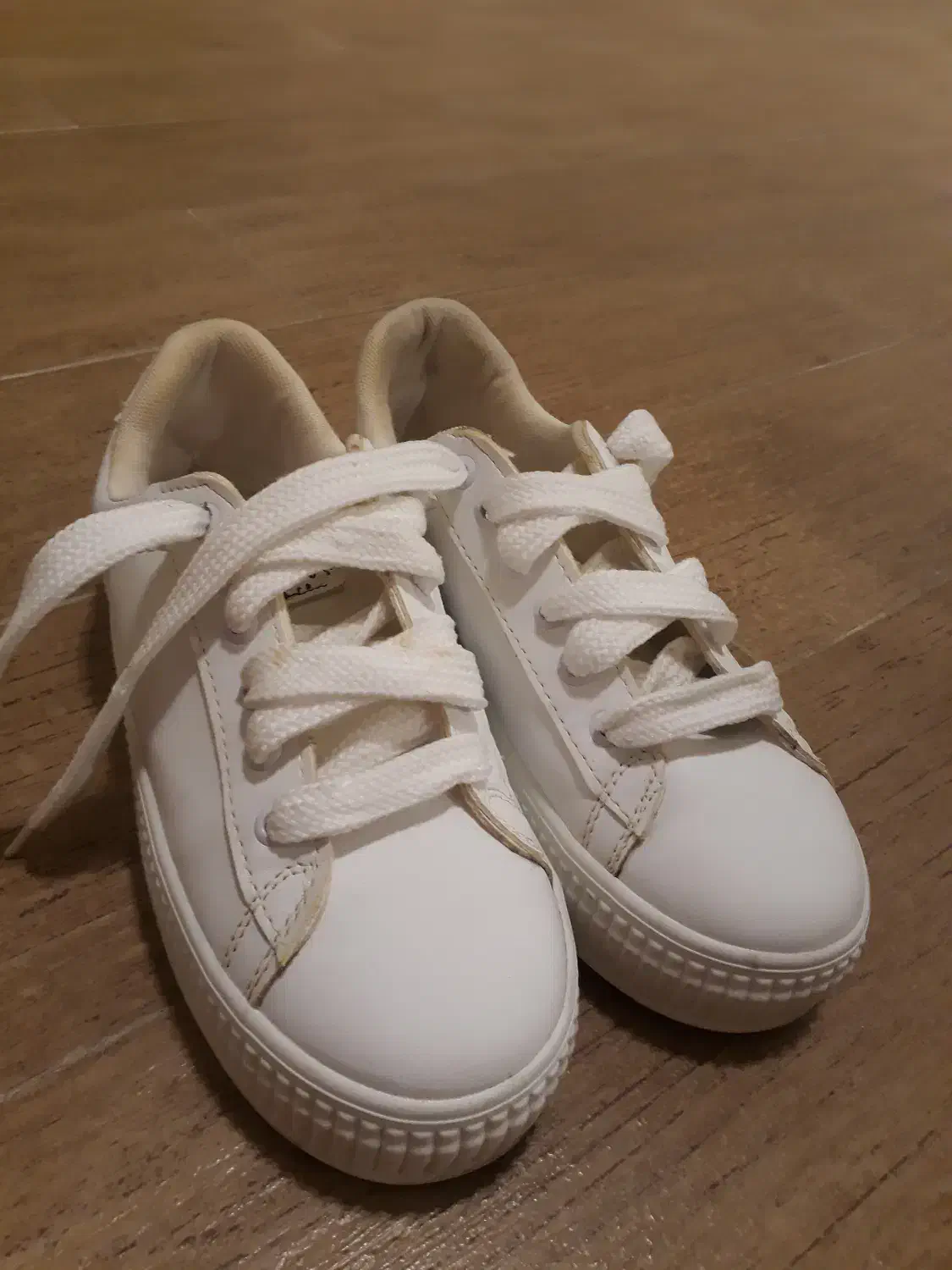 کتونی سفید زنانه سایز 37 کارکرده سالم|کیف، کفش، کمربند|رشت, امین الضرب|دیوار