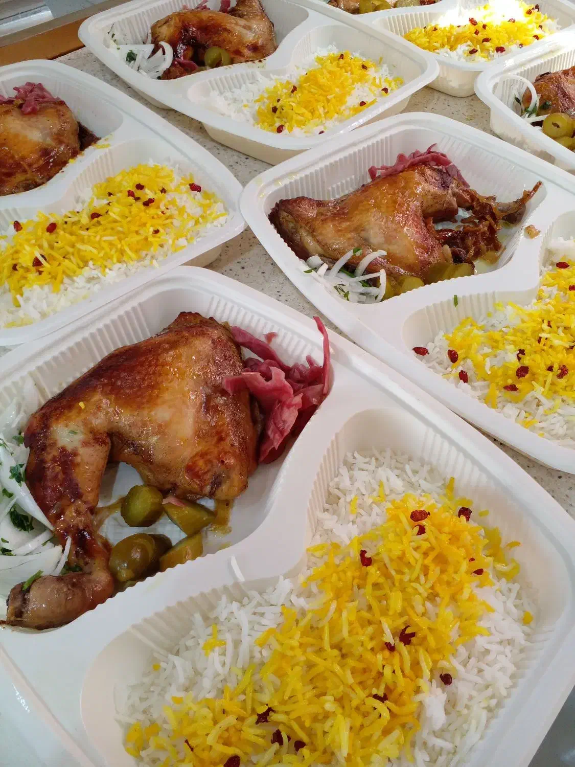 کترینگ آشپزخانه جوجه کباب چلو مرغ قیمه قرمه سبزی..|خدمات پذیرایی، مراسم|مشهد, وکیلآباد|دیوار