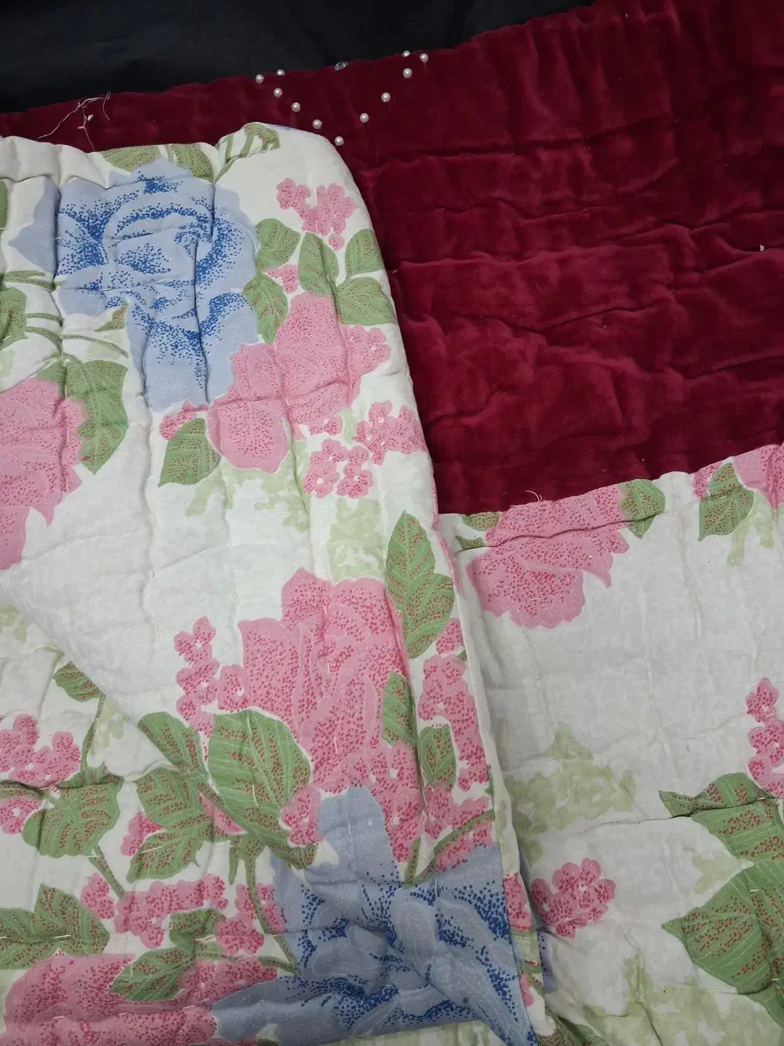 لحاف و تشک|رختخواب، بالش، پتو|خمینی‌شهر, |دیوار