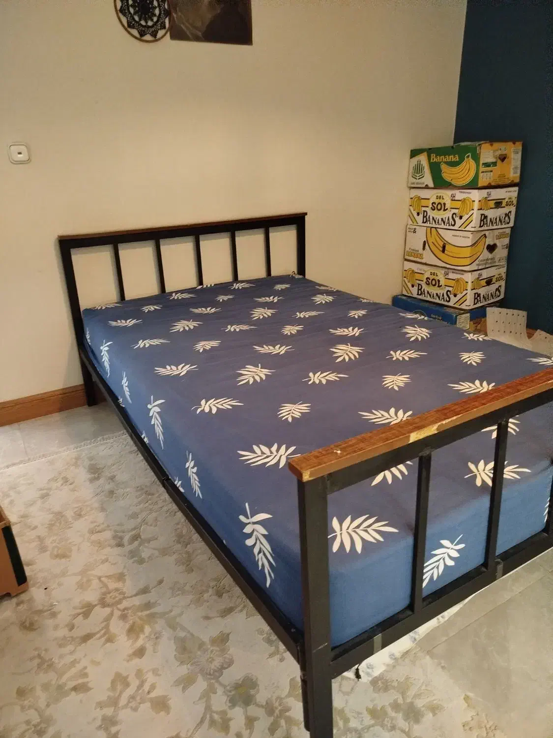 تخت یک نفرو نیم فلزی کوره ای|تخت و سرویس خواب|پردیس, فاز ۱|دیوار