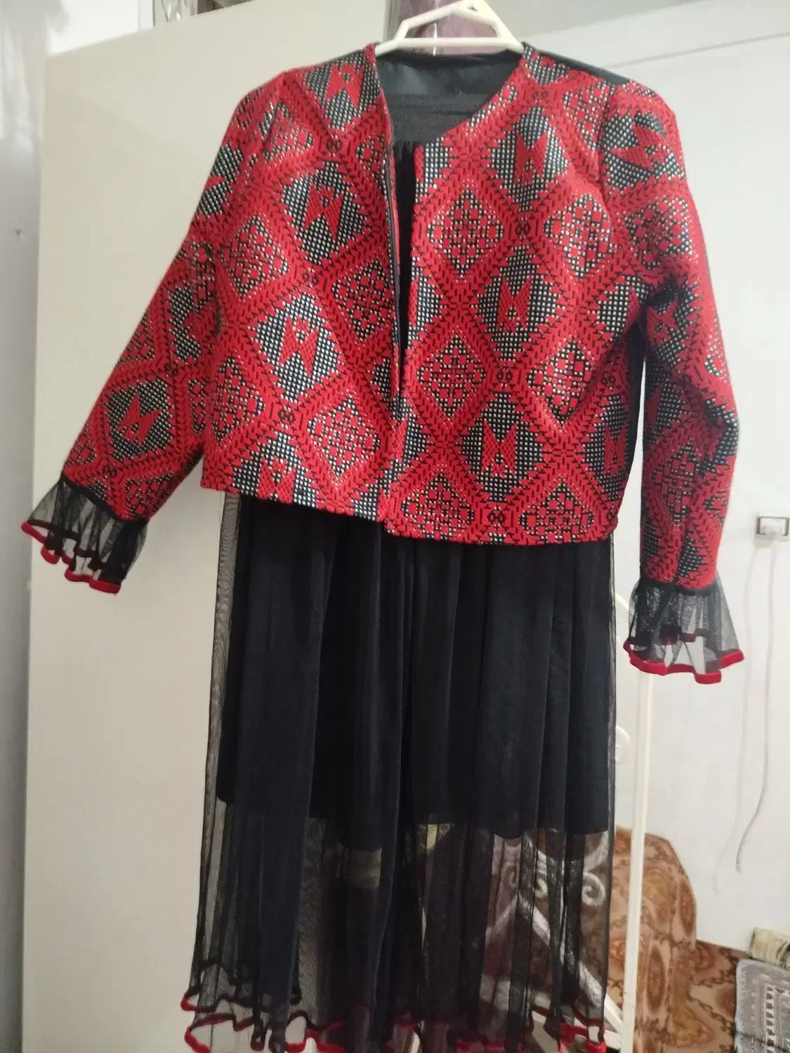 تونیک|لباس|زنجان, |دیوار