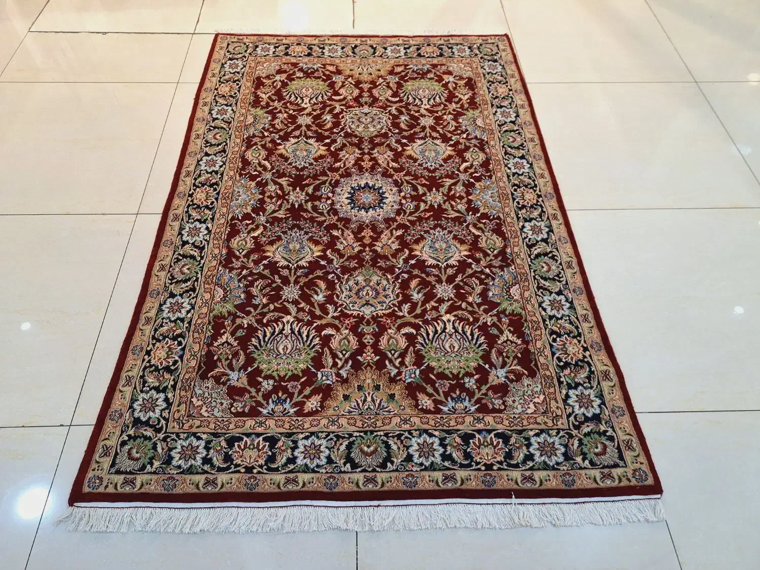 قالیچه ۳.۵متری دستباف نقشه افشان مشهد|فرش|تهران, اکباتان|دیوار