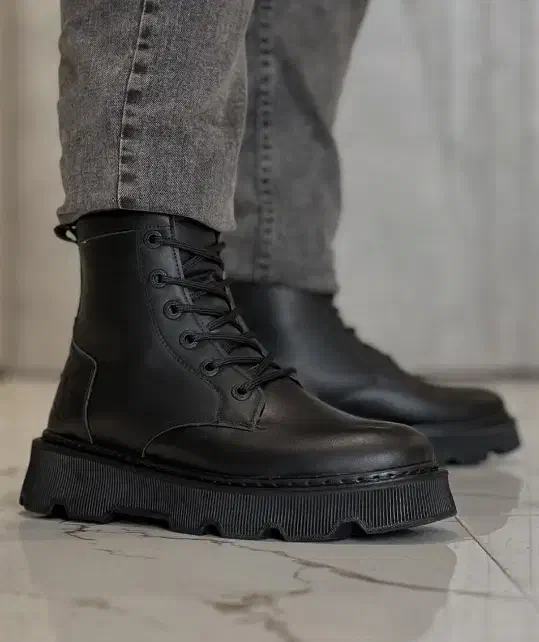 بوت برشکا درجه یک سایز۴۳|کیف، کفش، کمربند|اهواز, نادری|دیوار