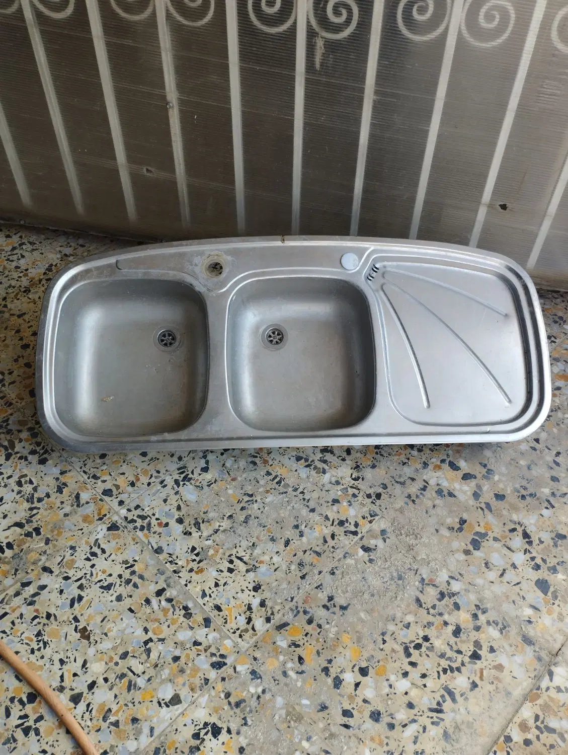 سینک|آبچکان و نظمدهنده ظروف|رشت, حومه رشت|دیوار