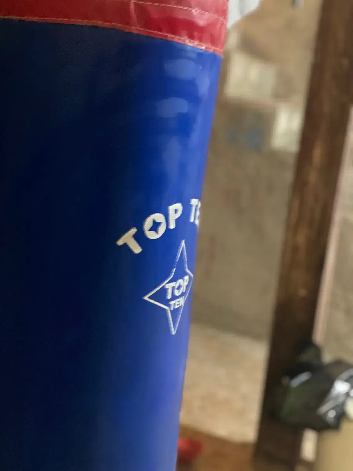 کیسه بوکس|تجهیزات ورزشی|کبودرآهنگ, |دیوار