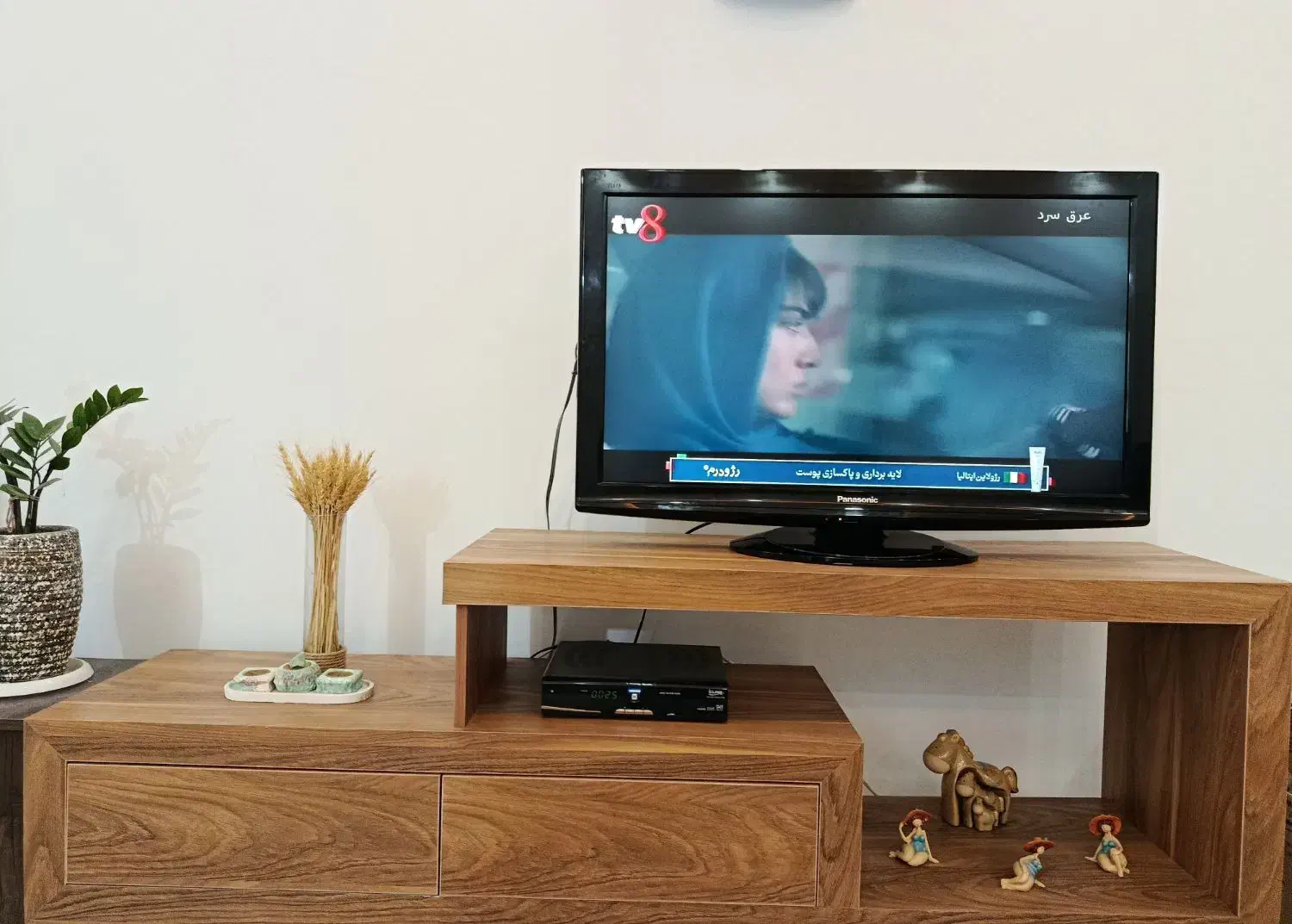 تلویزیون 42 اینچ ال‌سی‌دی پاناسونیک|تلویزیون و پروژکتور|هشتگرد, فاز ۳ مهستان|دیوار