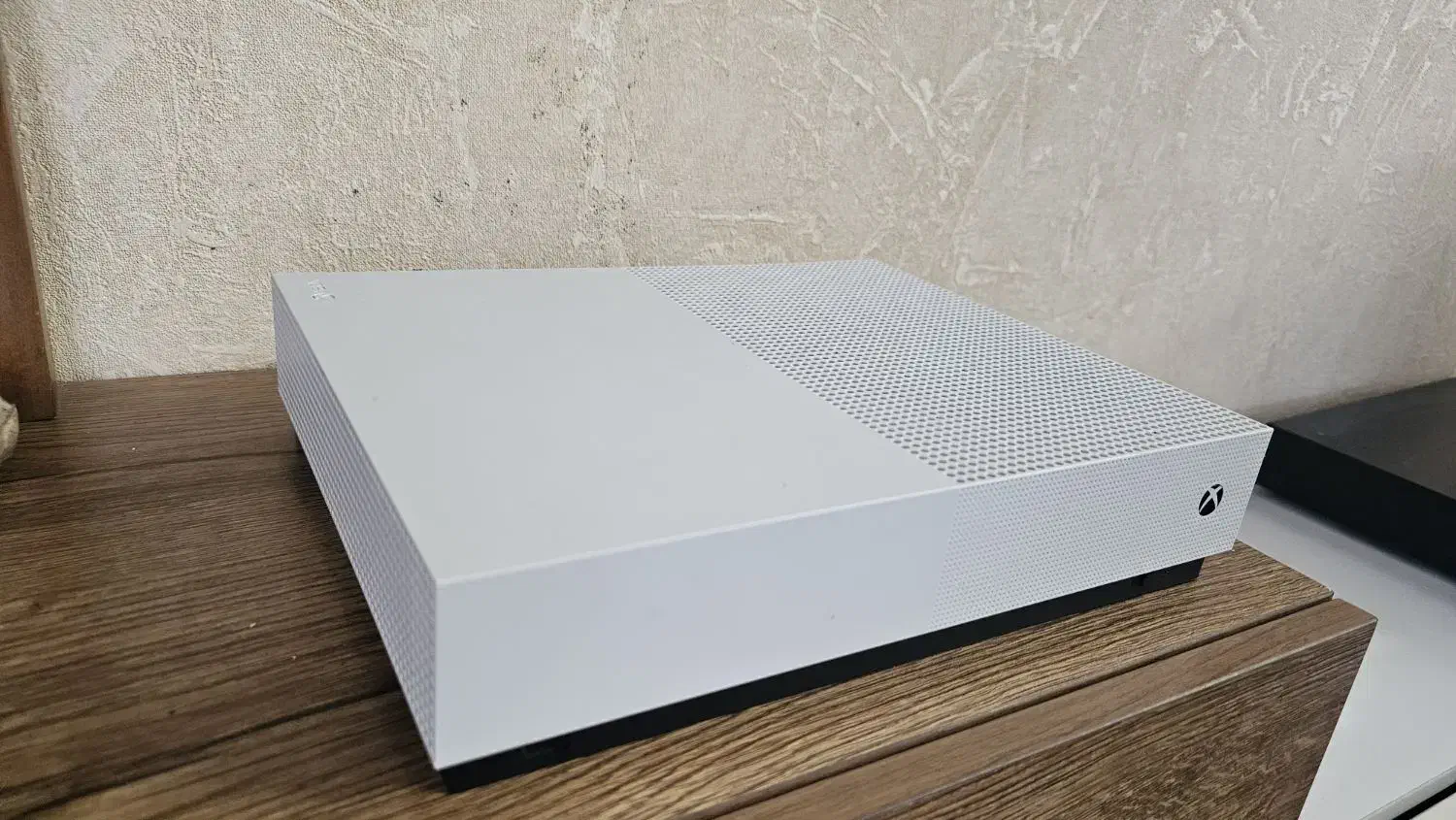 کنسول Xbox one/S یک ترا|کنسول، بازی ویدئویی و آنلاین|چابکسر, |دیوار